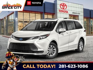 2021 Toyota Sienna LE 8 Passenger