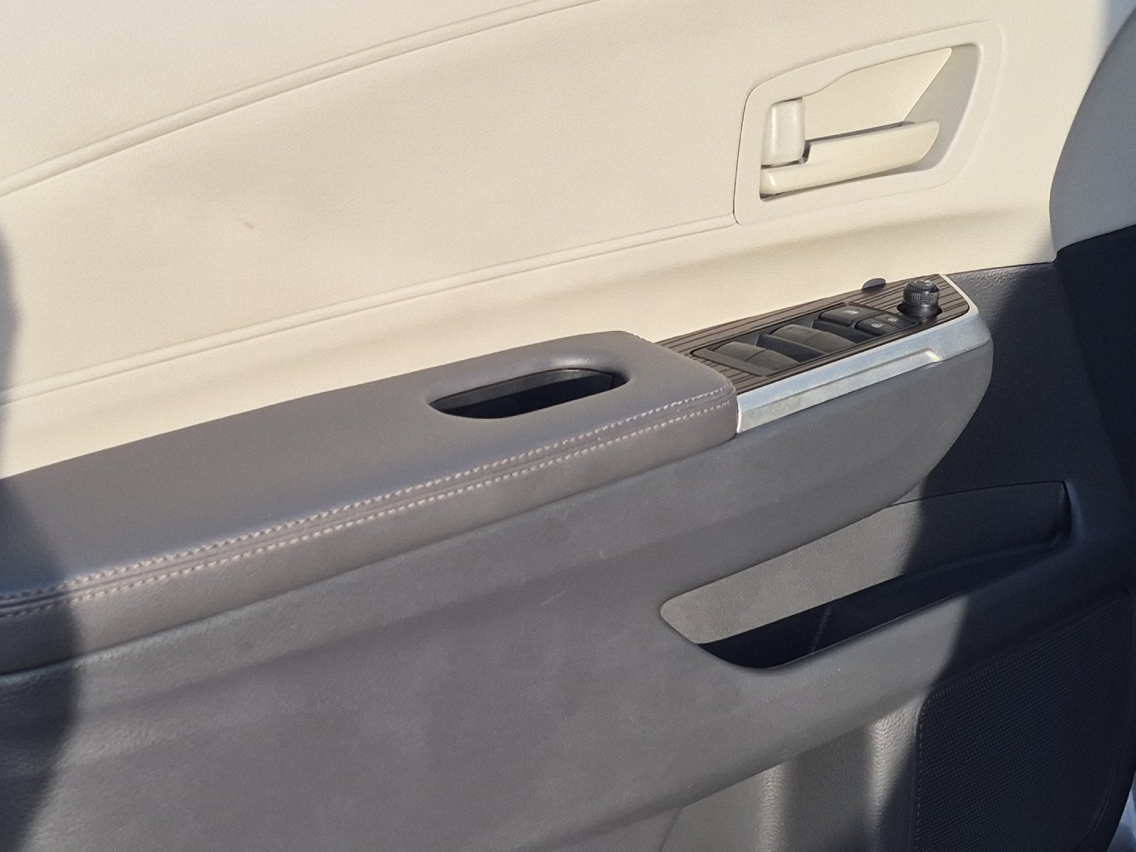 2023 Toyota Sienna LE 8 Passenger