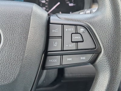 2023 Toyota Sienna LE 8 Passenger