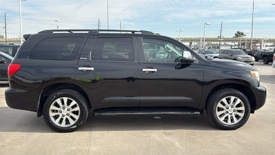 2013 Toyota SEQUOIA Limited