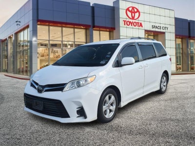 2020 Toyota Sienna LE 8 Passenger