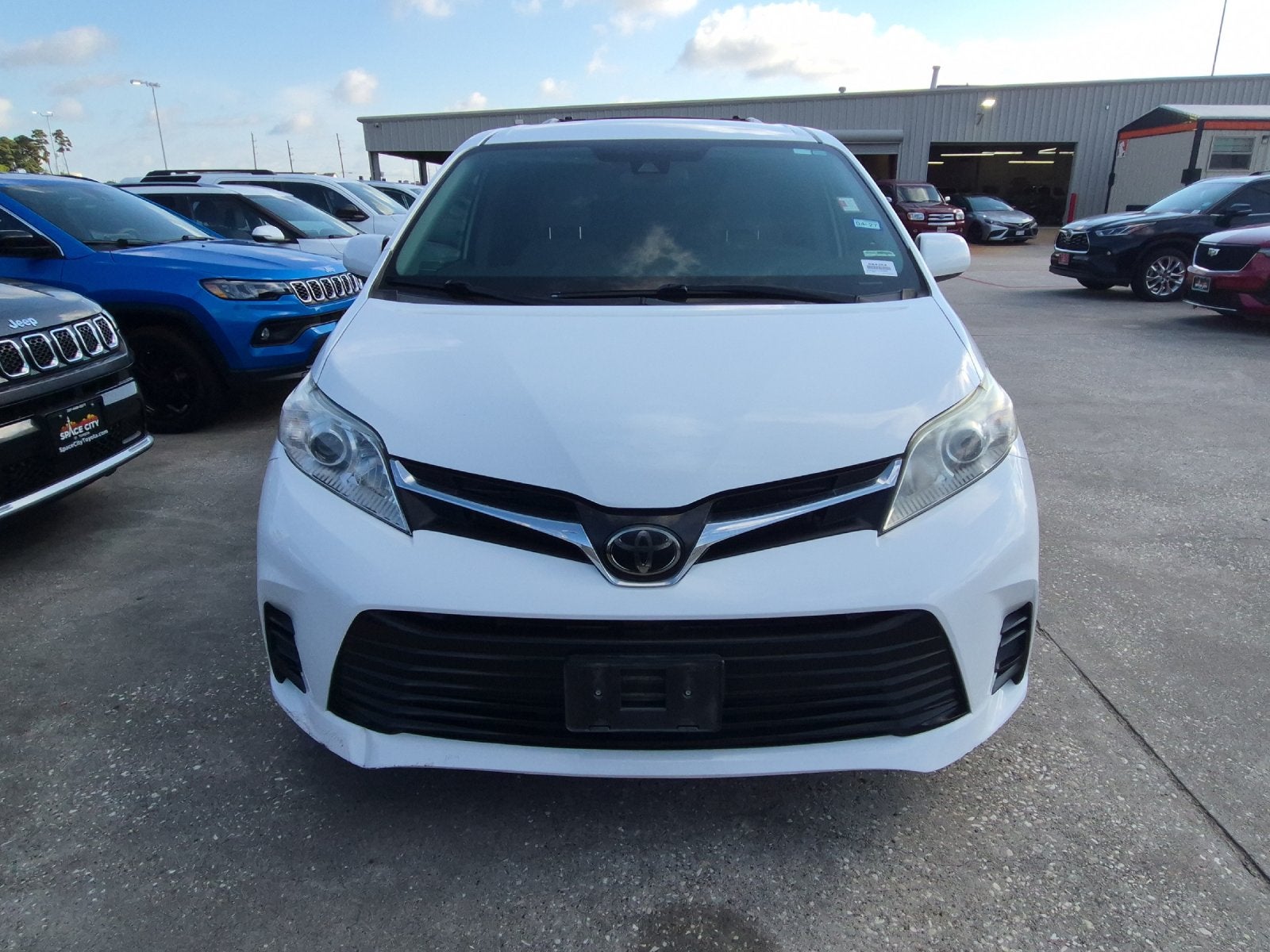2020 Toyota Sienna LE 8 Passenger