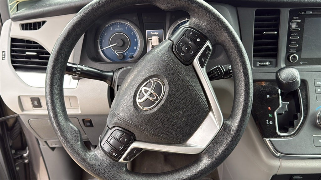 2018 Toyota SIENNA LE 3.5L LE