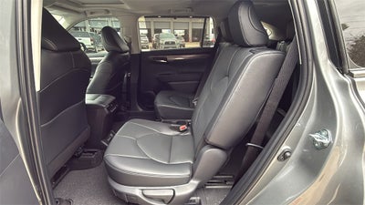 2026 Toyota Highlander Hybrid Limited