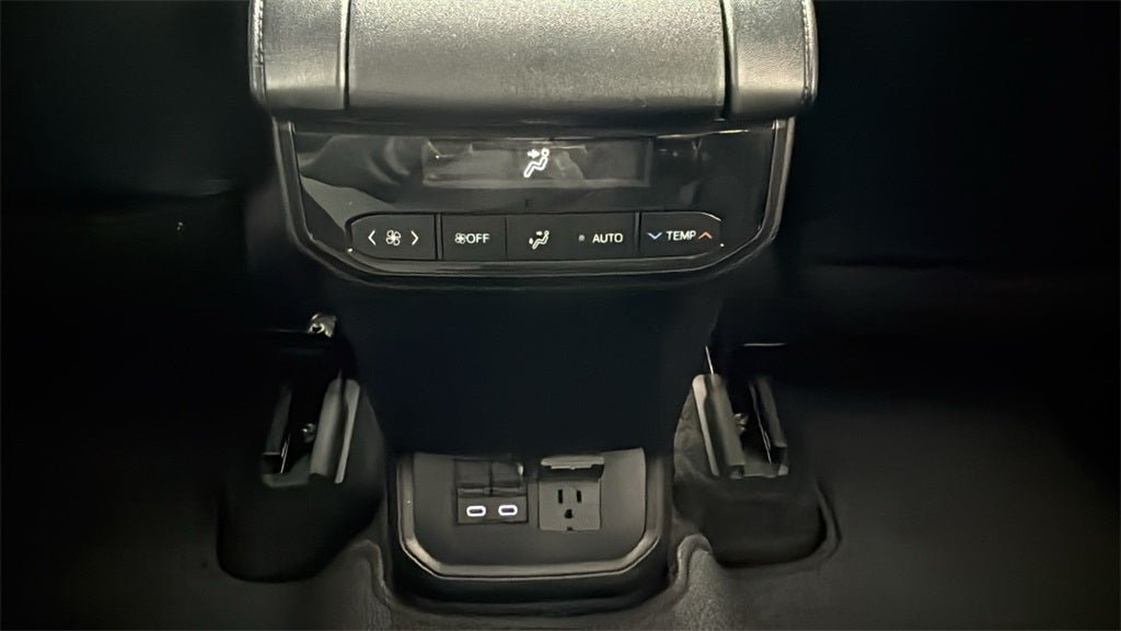 2026 Toyota Highlander Hybrid Limited