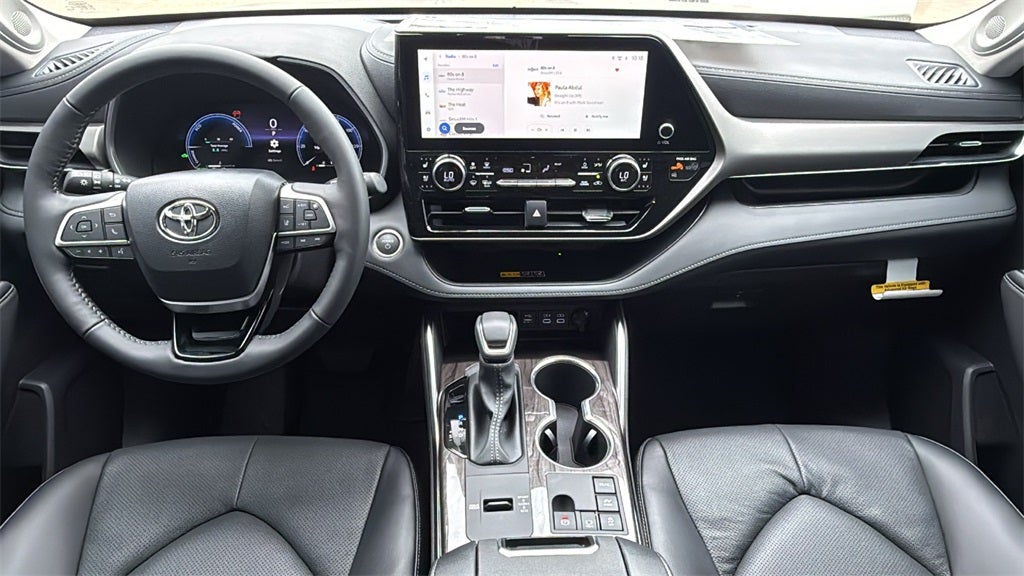 2026 Toyota Highlander Hybrid Limited