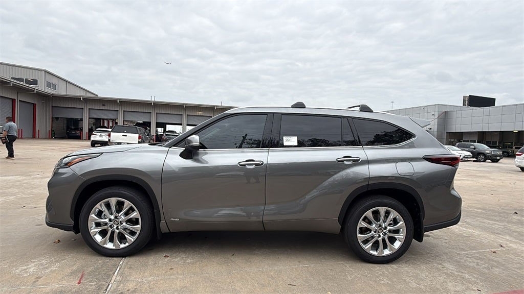 2026 Toyota Highlander Hybrid Limited