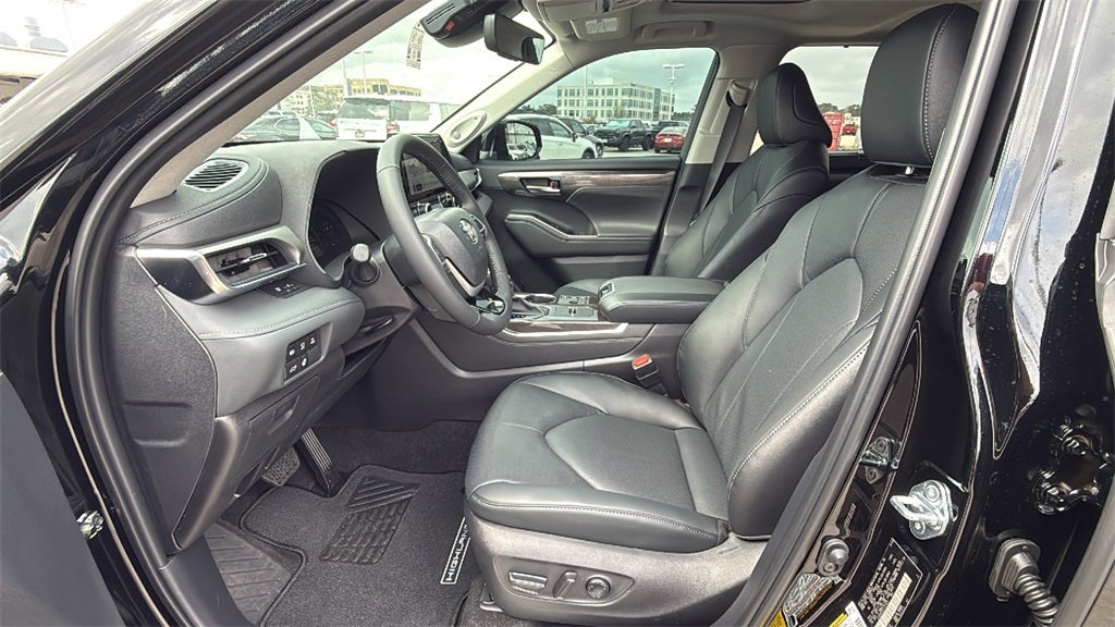 2026 Toyota Highlander Hybrid Limited