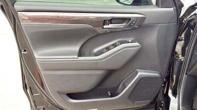 2026 Toyota Highlander Hybrid Limited