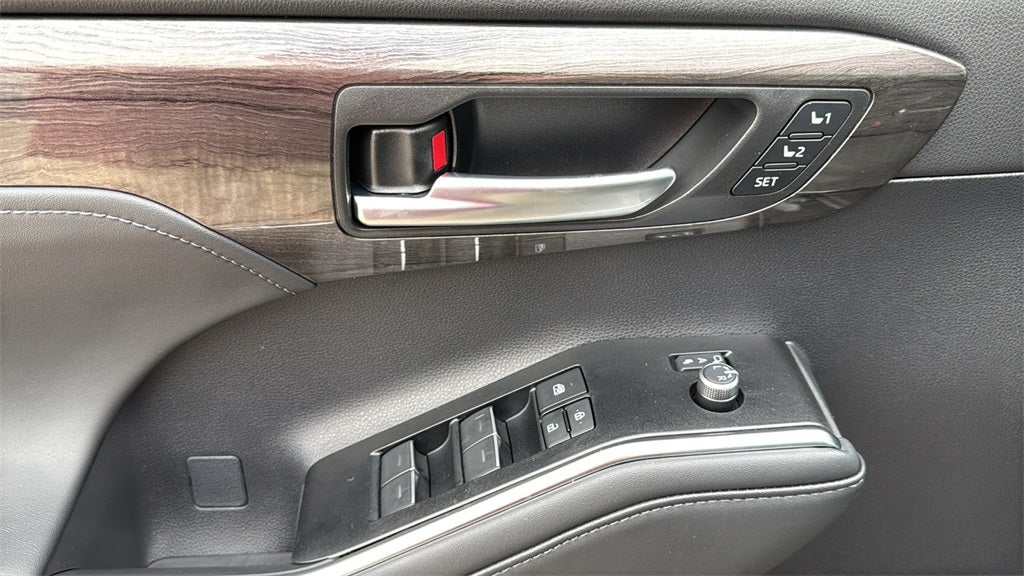 2026 Toyota Highlander Hybrid Limited