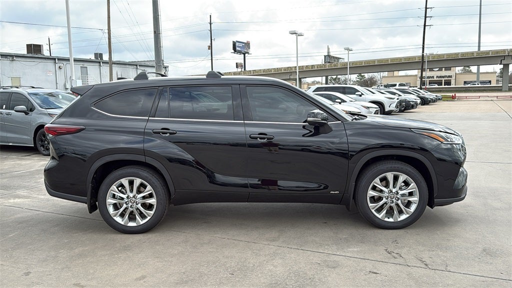 2026 Toyota Highlander Hybrid Limited