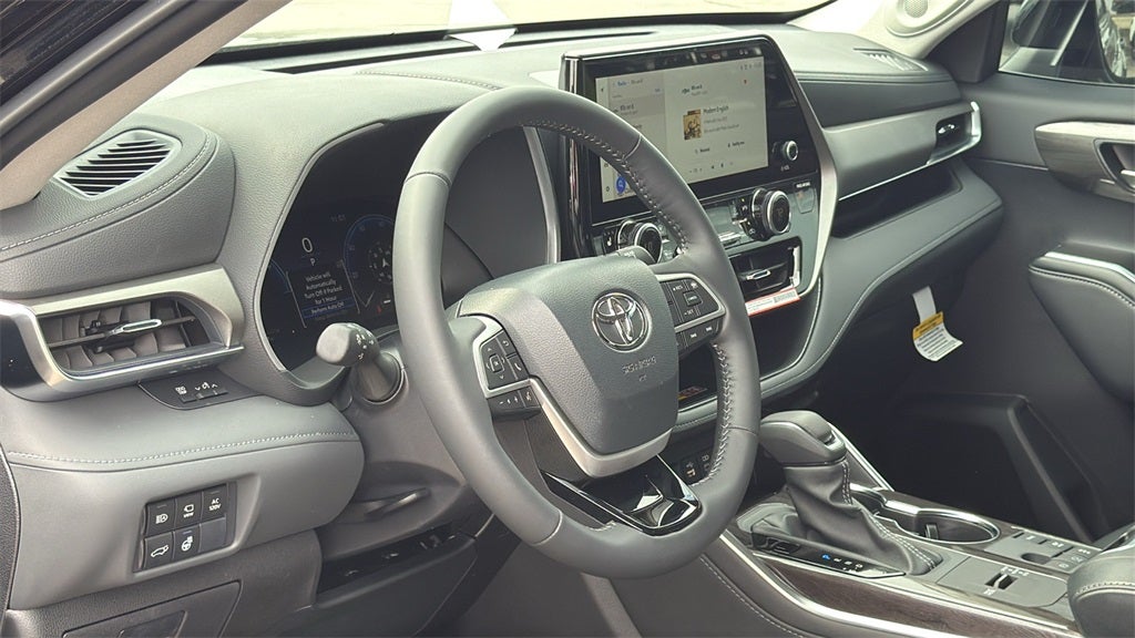 2026 Toyota Highlander Hybrid Limited