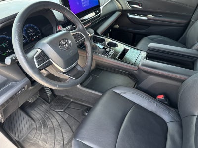 2025 Toyota Sienna XSE 7 Passenger