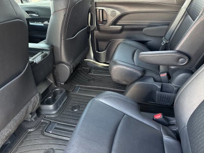 2025 Toyota Sienna XSE 7 Passenger