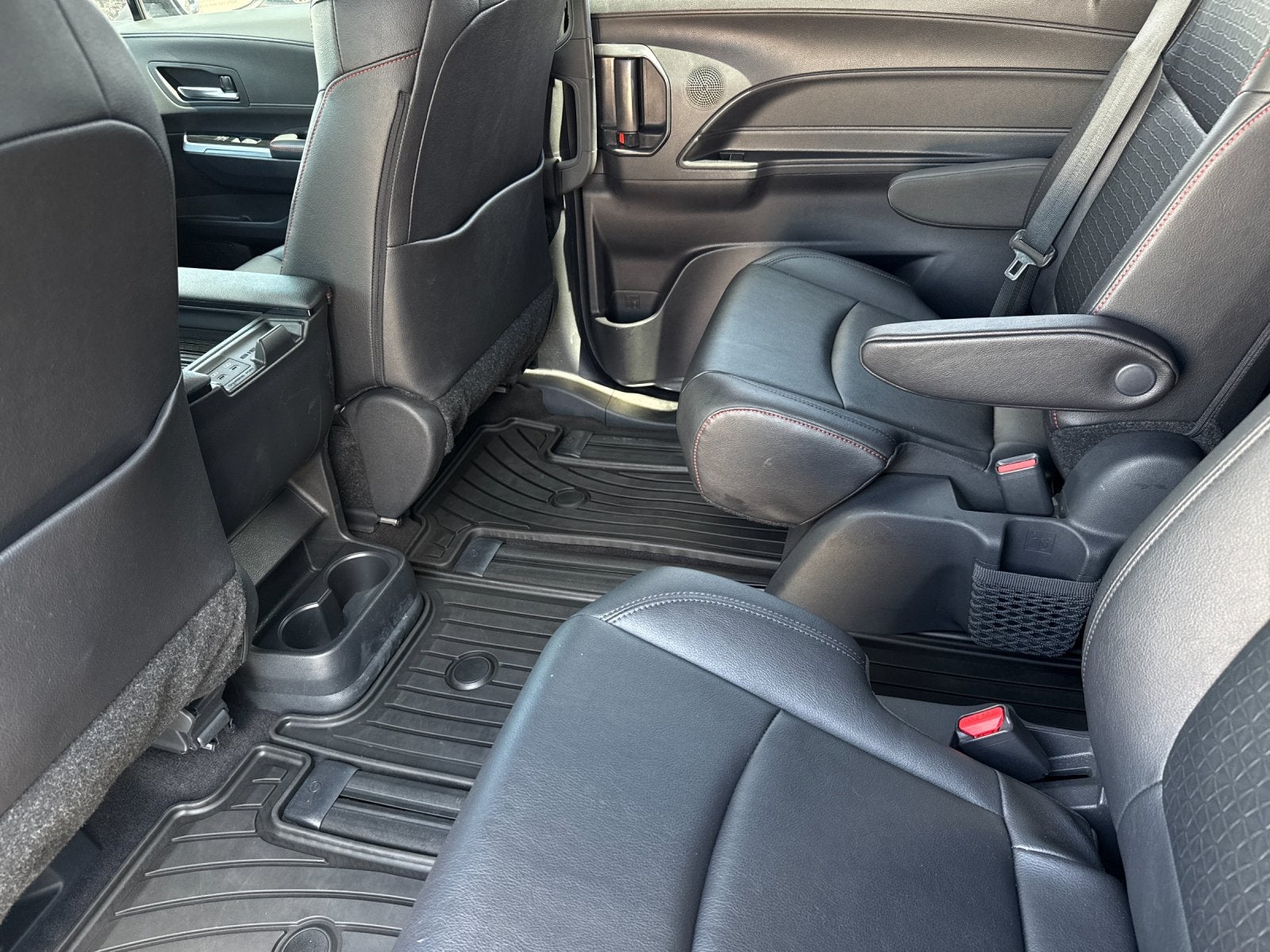 2025 Toyota Sienna XSE 7 Passenger