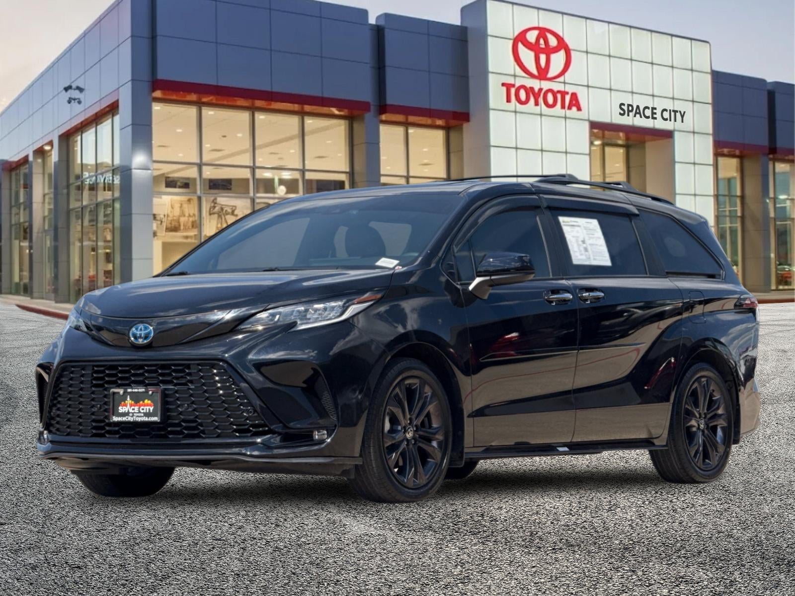 2025 Toyota Sienna XSE 7 Passenger