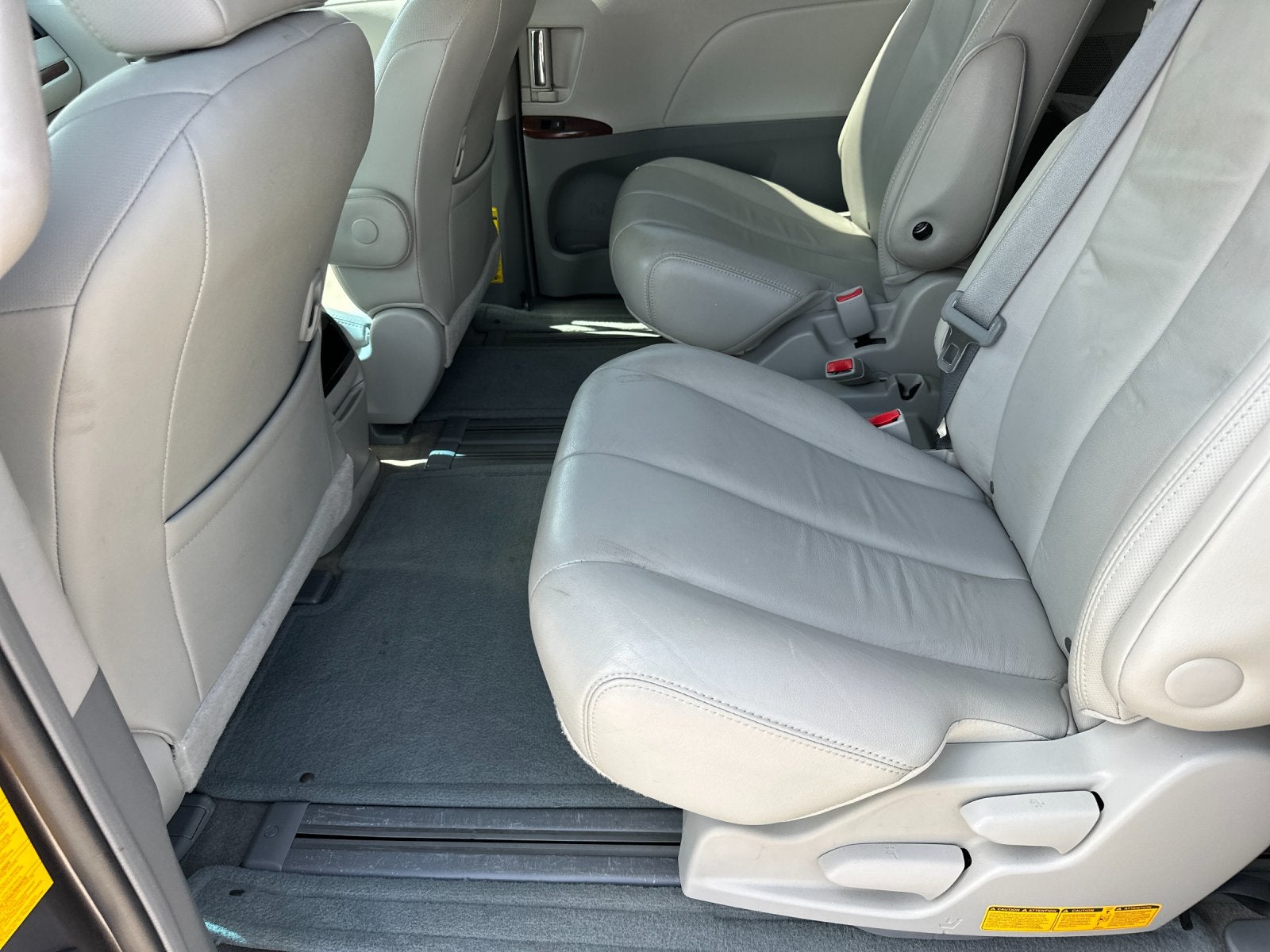 2013 Toyota SIENNA XLE 3.5L XLE 8 Passenger