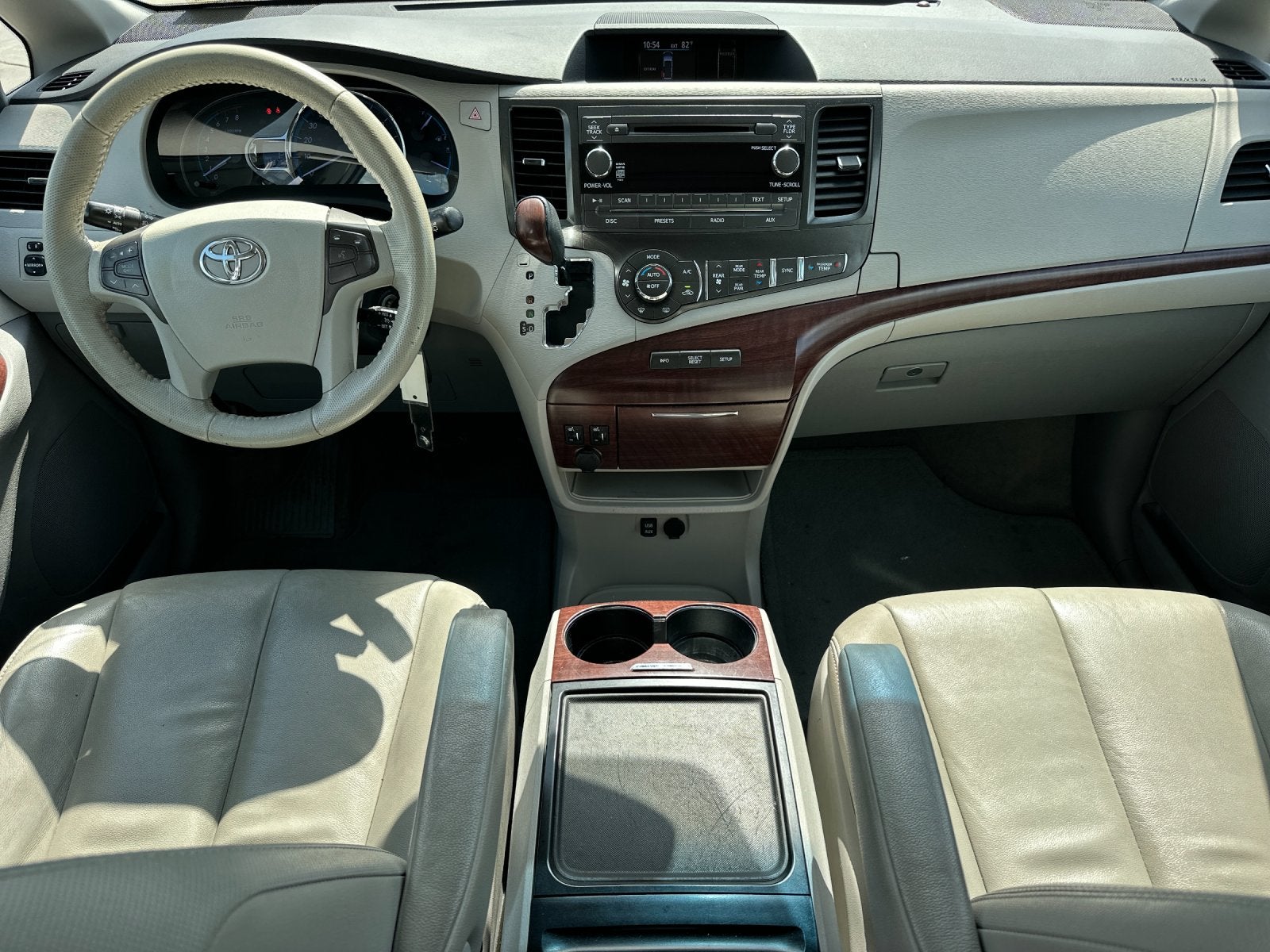 2013 Toyota SIENNA XLE 3.5L XLE 8 Passenger