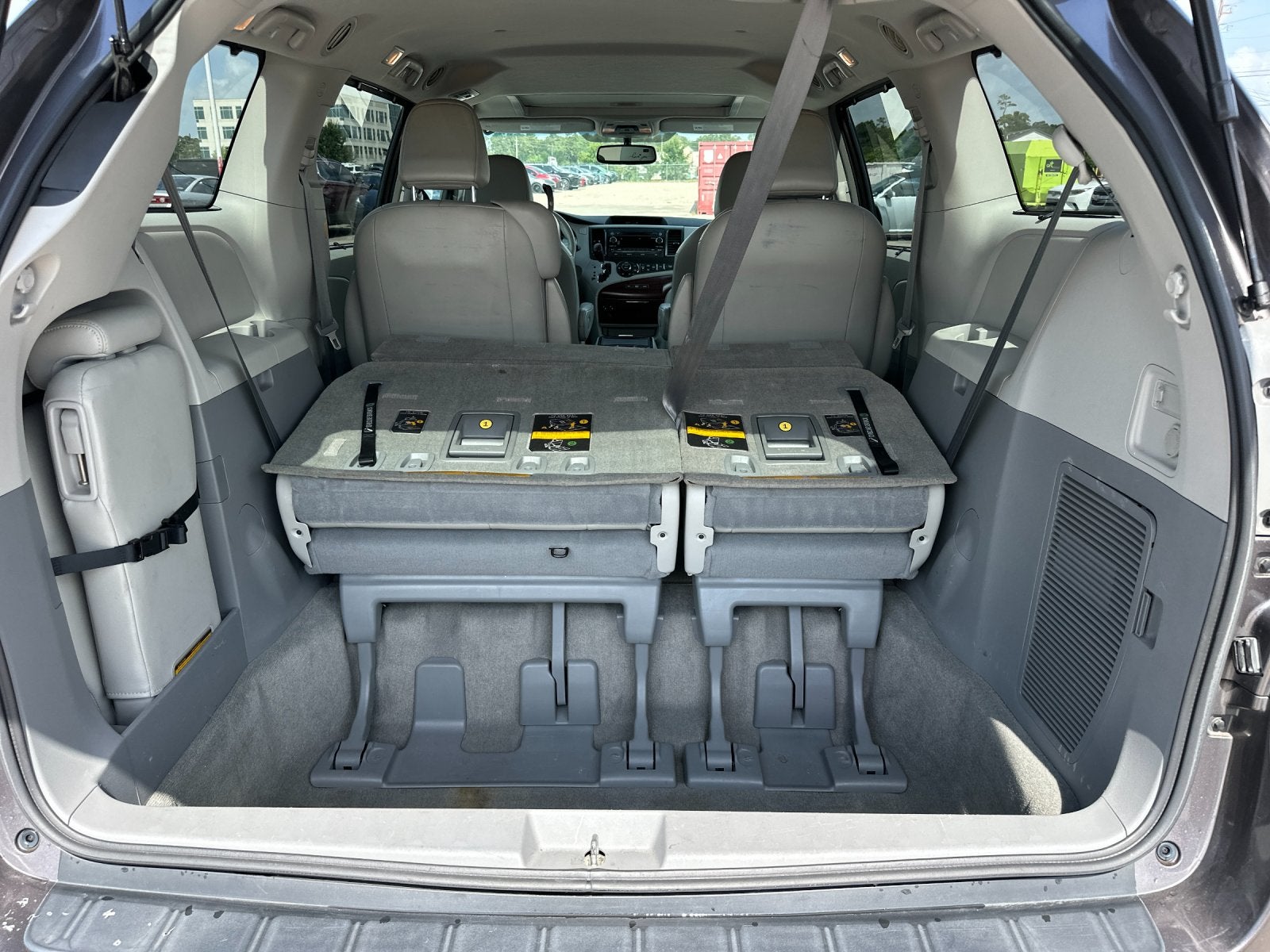 2013 Toyota SIENNA XLE 3.5L XLE 8 Passenger