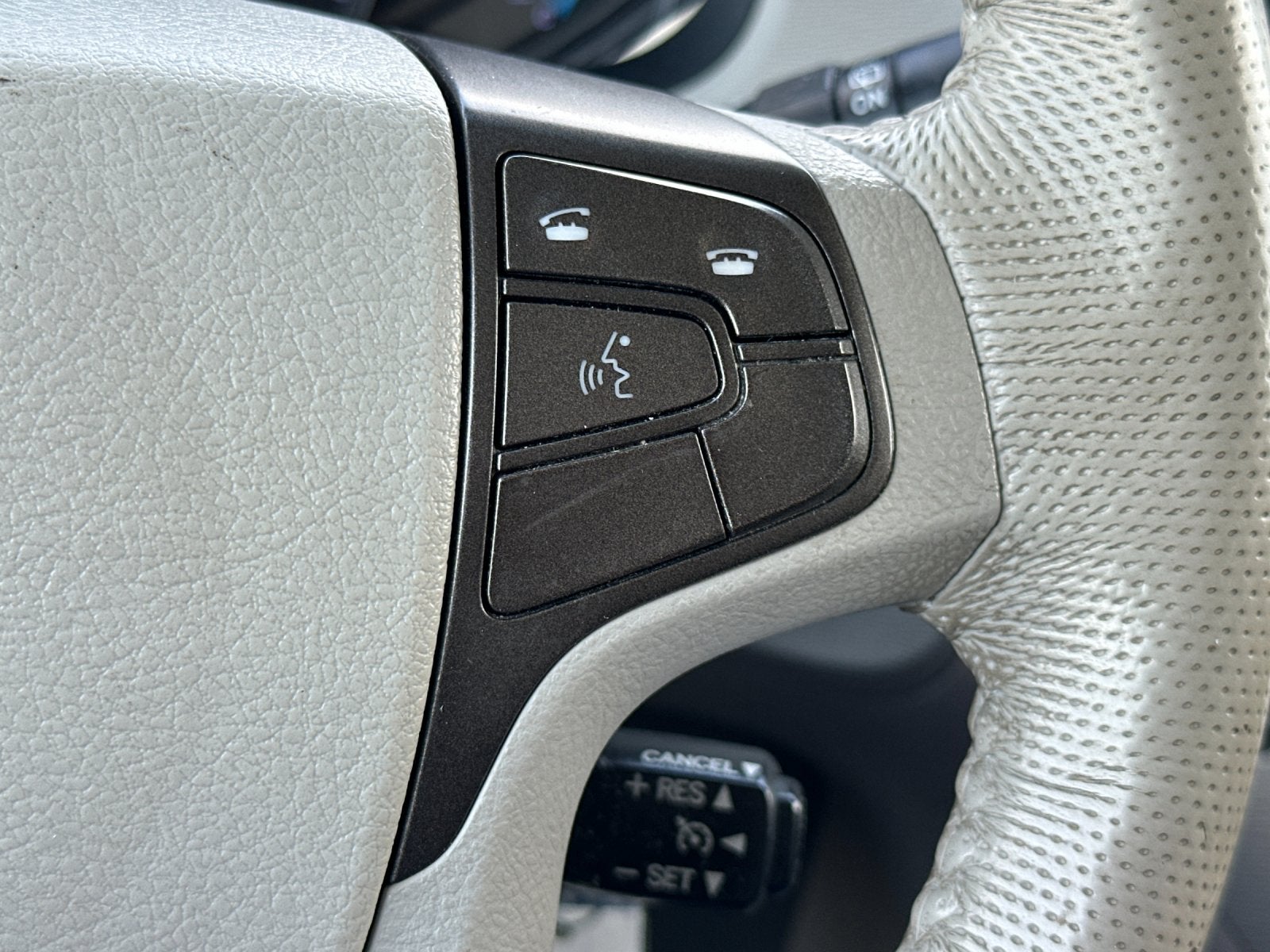 2013 Toyota SIENNA XLE 3.5L XLE 8 Passenger