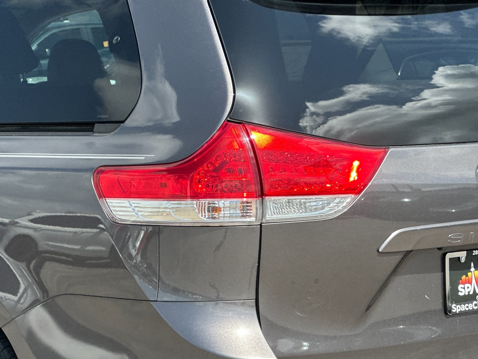 2013 Toyota SIENNA XLE 3.5L XLE 8 Passenger