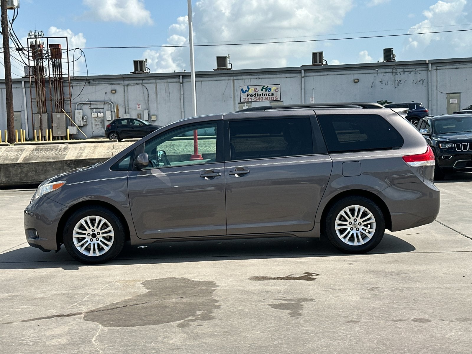 2013 Toyota SIENNA XLE 3.5L XLE 8 Passenger