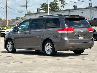 2013 Toyota SIENNA XLE 3.5L XLE 8 Passenger
