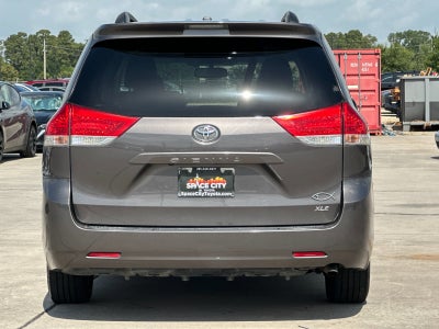 2013 Toyota SIENNA XLE 3.5L XLE 8 Passenger