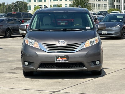 2013 Toyota SIENNA XLE 3.5L XLE 8 Passenger