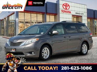 2013 Toyota SIENNA XLE 3.5L XLE 8 Passenger