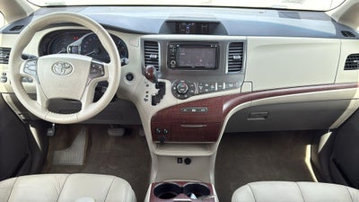 2014 Toyota SIENNA XLE 3.5L XLE 8 Passenger