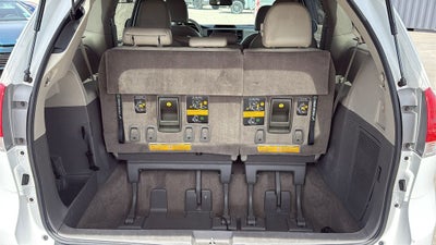 2014 Toyota SIENNA XLE 3.5L XLE 8 Passenger