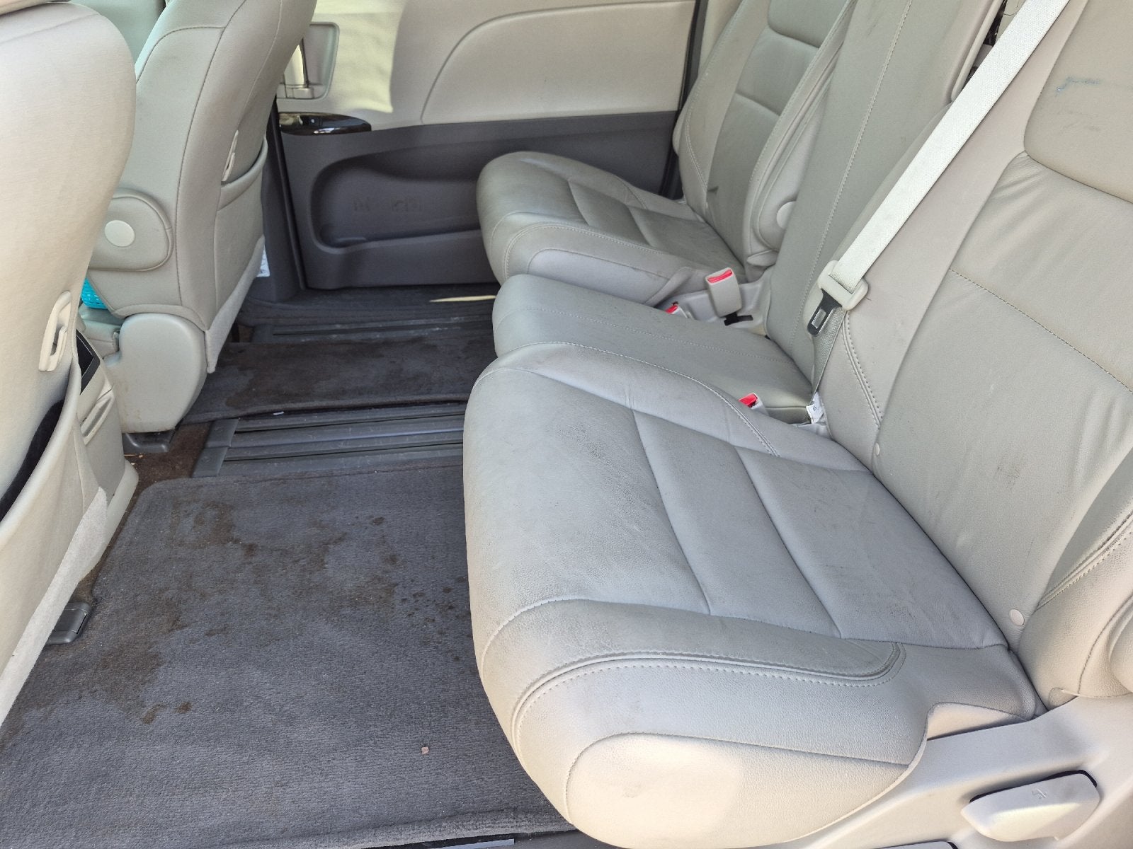 2015 Toyota SIENNA XLE 3.5L XLE 8 Passenger