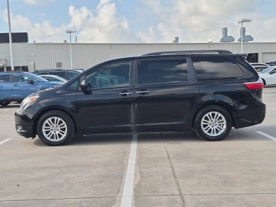 2015 Toyota SIENNA XLE 3.5L XLE 8 Passenger