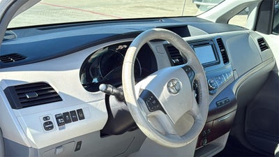 2014 Toyota SIENNA XLE 3.5L XLE