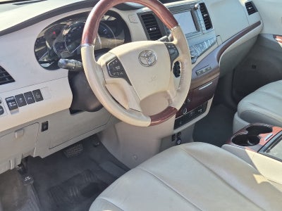2014 Toyota SIENNA LTD 3.5L Limited 7 Passenger