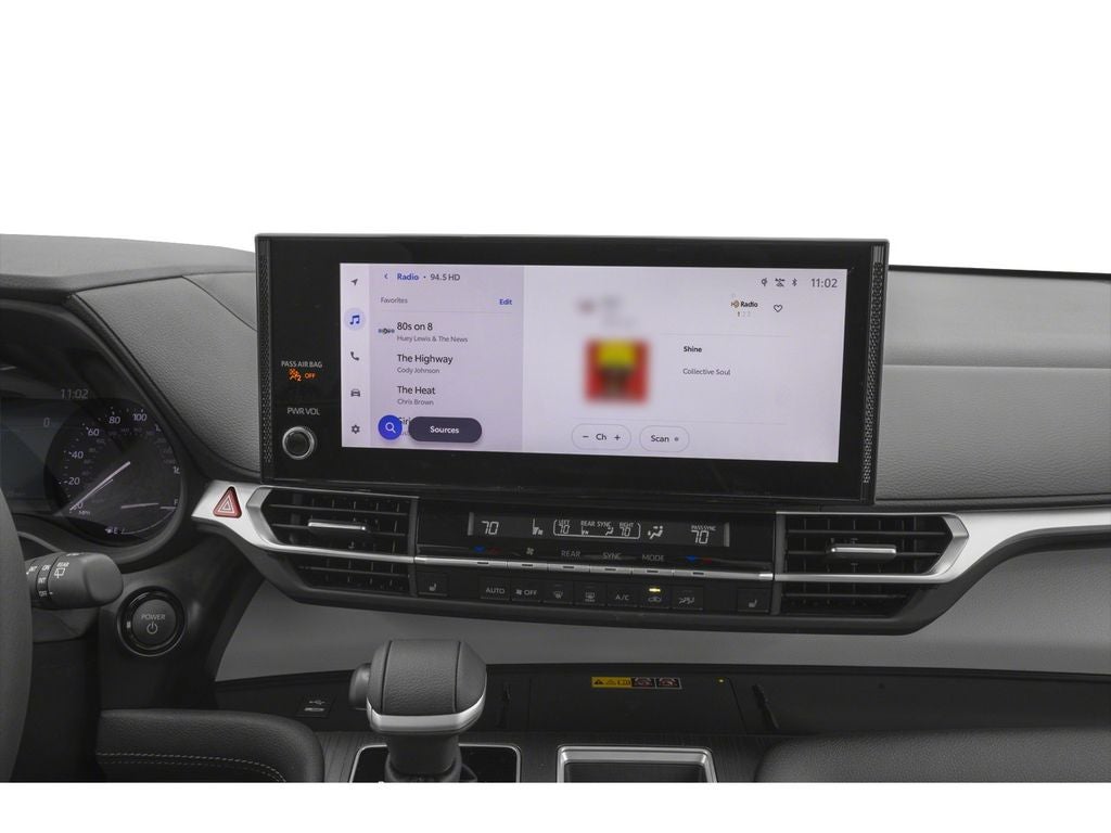2025 Toyota Sienna XLE 8 Passenger