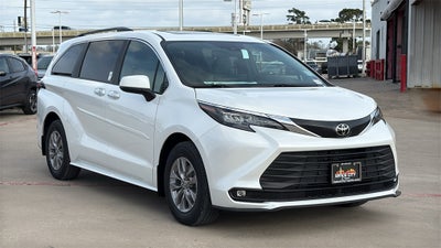 2026 Toyota Sienna XLE