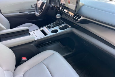 2026 Toyota Sienna XLE 8 Passenger