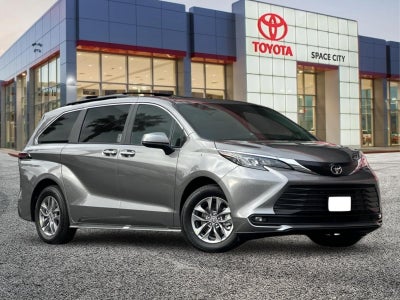 2026 Toyota Sienna XLE 8 Passenger