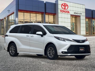 2026 Toyota Sienna XLE 8 Passenger