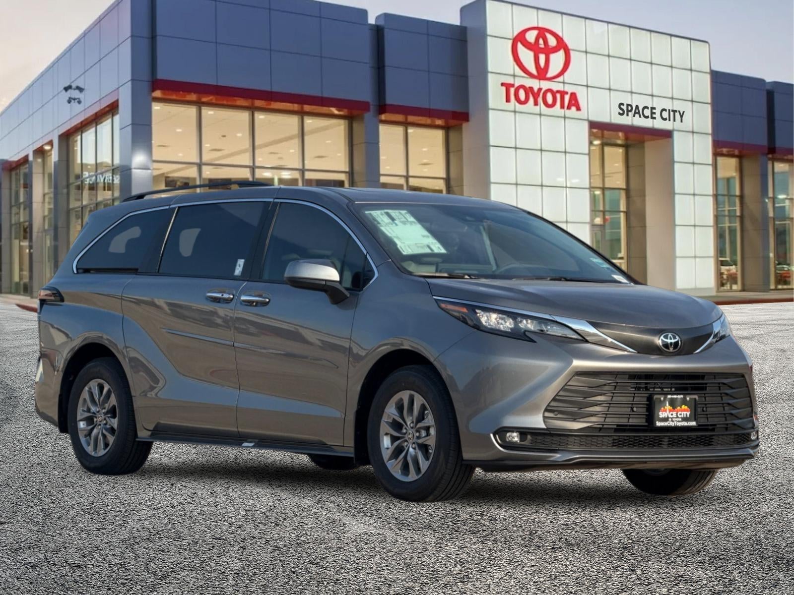 2026 Toyota Sienna XLE 8 Passenger