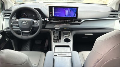 2026 Toyota Sienna XLE 8 Passenger