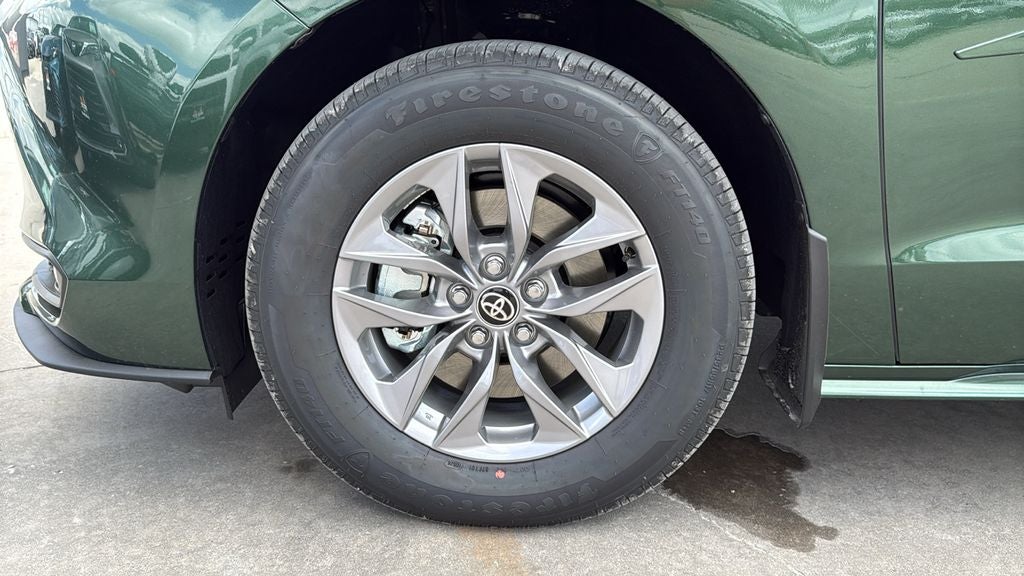 2026 Toyota Sienna XLE 8 Passenger