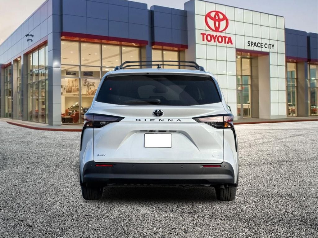 2026 Toyota Sienna XLE 8 Passenger