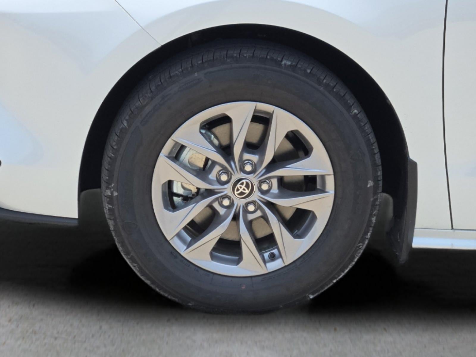 2026 Toyota Sienna XLE 8 Passenger