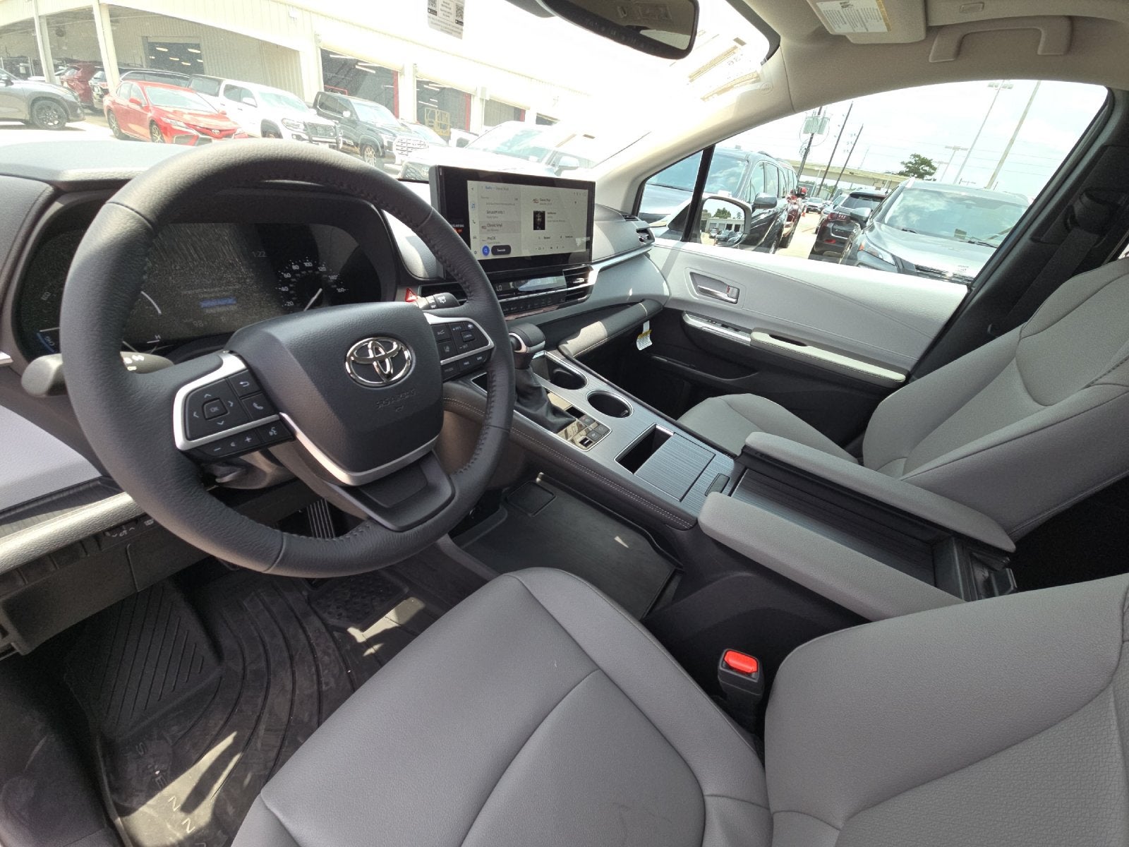 2026 Toyota Sienna XLE 8 Passenger