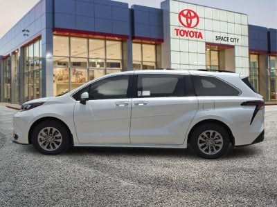 2026 Toyota Sienna XLE 8 Passenger
