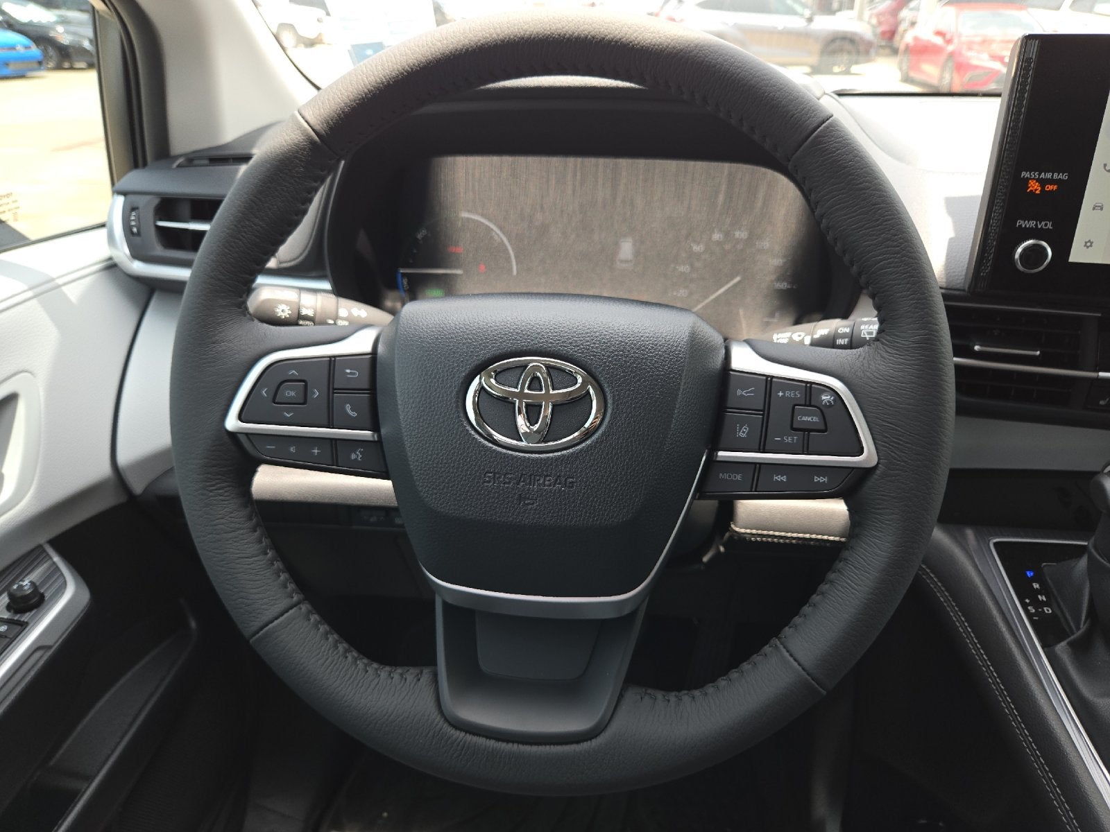 2026 Toyota Sienna XLE 8 Passenger