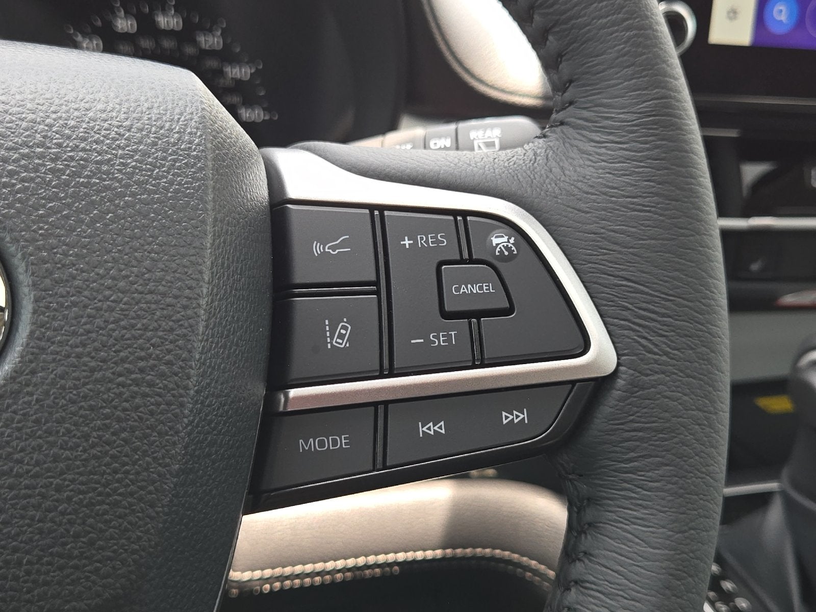 2026 Toyota Sienna XLE 8 Passenger